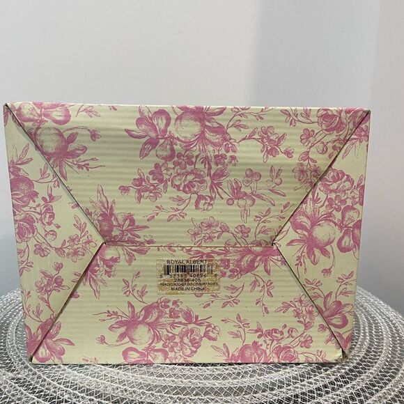 Royal Albert Pierced Pitcher Old Country Roses NWT - Picture 14 of 14